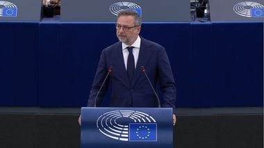 460626835-936069211662430-6719573398890876630-njpg - Știri de azi Știri de azi | Dan Motreanu, mesaj la 32 de ani de la intrarea în vigoare a Tratatului de la Maastricht – Ce rol a avut în vieţile noastre / De la intrarea în UE şi până astăzi, România a primit 106 miliarde de euro de la UE şi a plătit 35 miliarde de euro - Știri de azi |