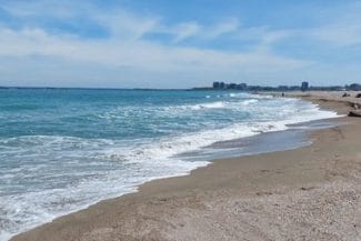 Știri de azi | Diana Buzoianu: Am văzut, în ultimele luni, un asalt legislativ asupra legii plajelor. Au fost depuse în Parlamentul României amendamente exprese pentru ca imobile ridicate ilegal să nu mai fie desfiinţate - Știri de azi | 