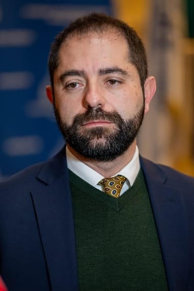 Știri de azi | Radu Burnete spune că, „dacă ne uităm corect la TVA, s-a colectat în plus, nu fenomenal” şi explică de ce nu sunt relevante calculele privind încasarea de TVA din ultimele luni - Știri de azi | 