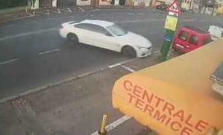 Știri de azi | Poliţistul din Constanţa care a rănit trei persoane într-un accident şi a fugit de la locul faptei, urmărit penal / Victimele, asistente medicale, au nevoie de 20-25 de zile de îngrijiri / Şoferul, concentraţie de 1,47 g/l alcool pur în sânge - Știri de azi | 