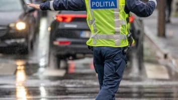 Știri de azi | Elevii revin în bănci, după vacanţa dintre primele două module ale anului şcolar / Ministerul Afacerilor Interne: Hai să începem acest semestru în siguranţă / Recomandări - Știri de azi | 