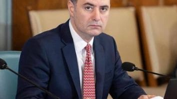 Știri de azi | Perioada în care primăriile şi consiliile judeţene pot cere împrumuturi de la stat, pentru investiţiile locale şi termoficare, prelungită până la 31 decembrie / Nazare: Plafon suplimentar pentru plata facturilor restante şi acoperirea pierderilor - Știri de azi | 