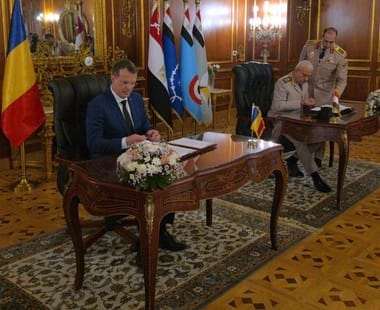 575624698-1350519366666007-187255868035599149-njpg - Știri de azi Știri de azi | Ionuţ Moşteanu, după ce a semnat Memorandumul de Înţelegere privind cooperarea militară între România şi Egipt: România recunoaşte rolul esenţial al Egiptului în menţinerea securităţii şi a păcii în Orientul Mijlociu şi Africa de Nord - Știri de azi |