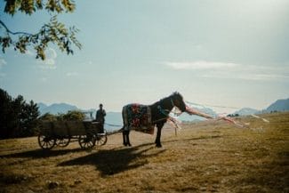 8-making-of-catane-eduard-botofeijpg - Știri de azi Știri de azi | „Catane”, debutul regizoral în lungmetraj de ficţiune al Ioanei Mischie, va fi lansat în cinematografe din 26 ianuarie 2026 - Știri de azi |