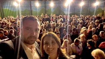 Știri de azi | AUR București o susține oficial pe Anca Alexandrescu la Primăria Capitalei - Știri de azi | Mihai Enache și Anca Alexandrescu alături de susținători AUR la un eveniment electoral în București