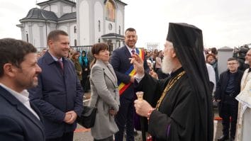Știri de azi | Corneliu Ștefan susține viața spirituală a județului Dâmbovița prin participarea la sfințirea bisericii din Moreni - Știri de azi | 