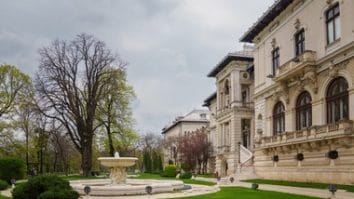 Știri de azi | Sicriul cu rămăşiţele pământeşti ale lui Grigore Alexandru Ghyka va fi depus duminică în Sala Unirii a Palatului Cotroceni, la solicitarea preşedintelui Nicuşor dan - Știri de azi | 