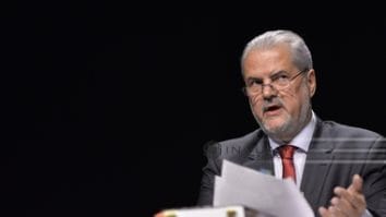 Știri de azi | Adrian Năstase, despre participarea la Congresul PSD: Nu este doar un gest politic, ci o decizie de conştiinţă / Este timpul să redăm PSD forţa şi claritatea care l-au făcut, de-a lungul istoriei, un pilon al stabilităţii şi al echilibrului social - Știri de azi | 