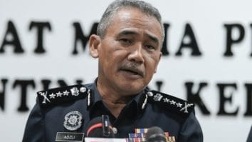 Știri de azi | Un mort şi sute de dispăruţi după ce o ambarcaţiune cu imigranţi s-a scufundat între Malaezia şi Thailanda - Știri de azi | 