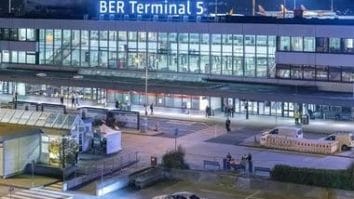 Știri de azi | Zborurile au fost suspendate timp de aproape două ore la aeroportul din Berlin după o alertă referitoare la prezenţa de drone - Știri de azi | 