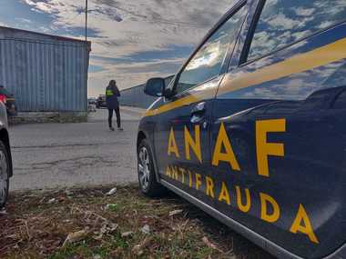 anaf-antifraudajpg - Știri de azi Știri de azi | ANAF a descoperit o fraudă fiscală de peste 55 de milioane de lei. Patru firme înrudite între ele au creat un circuit economic fals pentru a evita plata taxelor şi a obţine ilegal rambursări de TVA - Știri de azi |