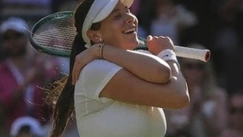 Știri de azi | Amanda Anisimova a învins-o pe Iga Swiatek şi s-a calificat în semifinale la Turneul Campioanelor - Știri de azi | 