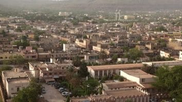 Știri de azi | Franţa le recomandă cetăţenilor francezi să părăsească temporar Mali ”cât mai rapid posibil”, din cauza unei blocade jihadiste în mai multe regiuni şi la Bamako - Știri de azi | 