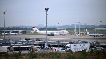 Știri de azi | Aeroporturile Zaventem şi Charleroi de la Bruxelles şi aeroportul de la Liège, paralizate în urma semnalării unor dorne - Știri de azi | 
