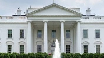 Știri de azi | Casa Albă avertizează: Economia SUA ar putea înregistra o scădere în trimestrul IV, dacă blocajul guvernamental continuă - Știri de azi | 