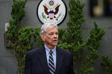 coalejpg - Știri de azi Știri de azi | John Coale, numit trimis special al SUA în Belarus: El a negociat deja cu succes eliberarea a 100 de prizonieri şi se pregăteşte să mai elibereze încă 50, spune Trump - Știri de azi |