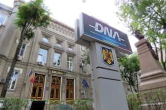 dna-nouajpg - Știri de azi Știri de azi | Şeful PNL Vaslui, Mihai Barbu, plasat sub control judiciar de DNA după ce şi-ar fi exercitat influenţa şi autoritatea politică pentru intermedierea de întâlniri între omul de afaceri Fănel Bogos şi înalţi funcţionari, directorul ANSVSA şi oameni politici - Știri de azi |