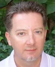 Știri de azi | Dr. Mircea Grigoraş: O ţară responsabilă trebuie să facă o politică publică responsabilă şi să aloce fonduri pentru testare genetică acolo unde medicii spun că este nevoie. Se pot descoperi cancere, iar pacientul poate să beneficieze din timp de tratament - Știri de azi | 