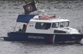 Știri de azi | Estonia semnalează sarcastic un vapor aparţinând Pazei ruse de Coastă, navigând pe râul de frontieră Narva, sub pavilionul grupării paramilitare ruse Wagner - Știri de azi | 