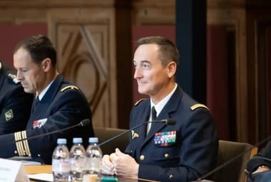 fabien-mandon-tw4jpg - Știri de azi Știri de azi | Şeful Statului Major francez, Fabien Mandon, trage un semnal de alarmă, în audieri în Senat, cu privire la o ”atmosferă nucleară îngrijorătoare” după testele Rusiei şi anunţul lui Trump cu privire la o eventuală reluare a testelor nucleare - Știri de azi |