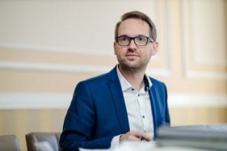 fritzjpg - Știri de azi Știri de azi | Dominic Fritz: Dacă PSD crede că deficitul şi problemele pe care le avem cu bugetul o să dispară doar pentru că nu mai este Bolojan, se înşală/ Această retorică anti-Bolojan doar arată că unii nu au înţeles gravitatea situaţiei - Știri de azi |