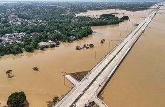 Știri de azi | Bilanţul victimelor taifunului Fung-wong creşte la 18 morţi, inclusiv un copil, în Filipine, după taifunul Kalmaegi, soldat cu 232 de morţi Fung-wong, retrogradat la furtună tropicală violentă, se îndreaptă către Taiwan - Știri de azi | 