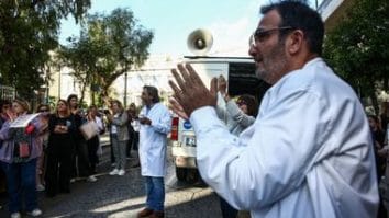 Știri de azi | Medicii din Grecia sunt în grevă pentru a denunţa situaţia „mizerabilă” din spitalele publice - Știri de azi | 