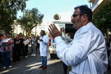 greva-medici-greciajpg - Știri de azi Știri de azi | Medicii din Grecia sunt în grevă pentru a denunţa situaţia „mizerabilă” din spitalele publice - Știri de azi |