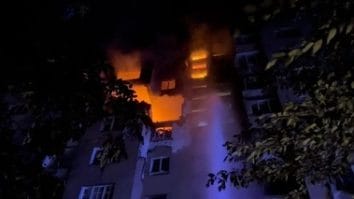 Știri de azi | Un mort şi incendii la Hramatorsk, într-un atac ”masiv” cu şapte drone în decurs de 30 de minute. Trei răniţi la Harkov, inclusiv un adolescent. Moscova anunţă interceptarea a 37 de drone ucrainene. Infrastructuri civile, vizate în Saratov - Știri de azi | 