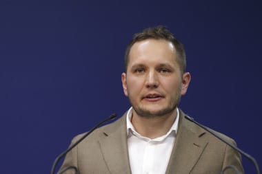 instant-mai-explozie-09-inquam-photos-octav-ganeajpg - Știri de azi Știri de azi | Prefectul Capitalei spune că 39 de familii din blocul care a explodat sunt deja mutate în chirii decontate de Primăria Municipiului Bucureşti / Primarul, mandatat de locatari să se ocupe de cadrastrare, autorizaţia de construire - Știri de azi |