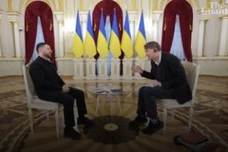 Știri de azi | Vololdimir Zelenski spune că nu se teme de Donald Trump şi dă asigurări că are o relaţie bună cu preşedintele american. El avertizează că Europa ar putea fi atacată de Putin înainte de încheierea războiului din Ucraina - Știri de azi | 