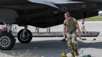 Știri de azi | Personalul local al unor baze militare americane din Italia nu a fost plătit din cauza shutdown-ului. Roma cere Washingtonului să găsească o soluţie - Știri de azi | 