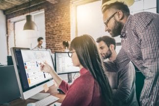 job-munca-calculatorjpg - Știri de azi Știri de azi | Psihologul Cătălina Constantin: Burnoutul afectează persoana pe toate palierele vieţii ei şi este necesară o resetare a contextului de viaţă, a modului cum vezi lucrurile şi terapie farmacologică sau psihologică sau amândouă - Știri de azi |