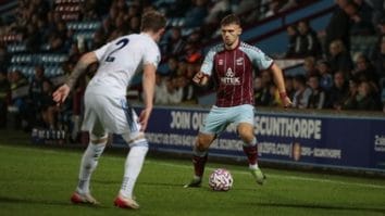 Știri de azi | Anglia: Un fotbalist se numără printre victimele atacului cu cuţitul dintr-un tren - Știri de azi | 