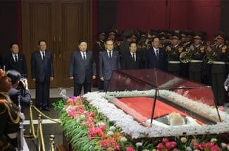 Știri de azi | Fostul şef de stat al Coreei de Nord, Kim Yong Nam, moare la vârsta de 97 de ani în urma unei insuficienţe multiple de organe - Știri de azi | 