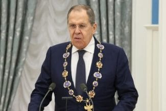Știri de azi | A reapărut Lavrov. Ministrul rus de externe afirmă că se lucrează la ordinul lui Putin în legătură cu un posibil test nuclear. Instrucţiunile au fost date în şedinţa Consiliului de Securitate de la care Lavrov a lipsit - Știri de azi | 