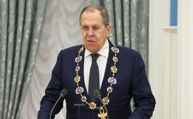 Știri de azi | A reapărut Lavrov. Ministrul rus de externe afirmă că se lucrează la ordinul lui Putin în legătură cu un posibil test nuclear. Instrucţiunile au fost date în şedinţa Consiliului de Securitate de la care Lavrov a lipsit - Știri de azi | 