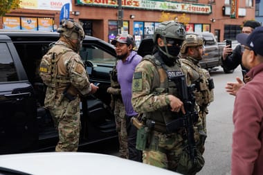 little-villagejpg - Știri de azi Știri de azi | Focuri de armă au fost trase asupra agenţilor serviciului de imigrare în Chicago - Știri de azi |