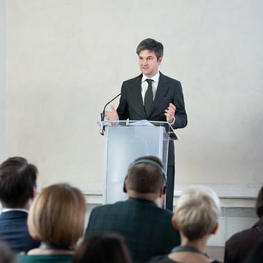 liviu-jicmanjpg - Știri de azi Știri de azi | Preşedintele ICR răspunde acuzaţiilor lui Mihail Neamţu: „E firesc ca într-o perioadă de final de mandat să existe şi interpretări, dar toate datele invocate în această scrisoare sunt publice” - Știri de azi |