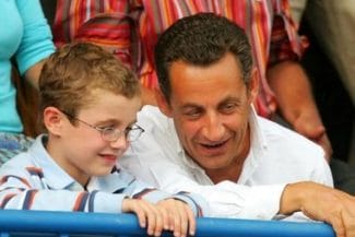 Știri de azi | „Adevărul va triumfa”, declară Nicolas Sarkozy după eliberarea din închisoare şi plasarea sub control judiciar. Fostul şef al statului îşi pregăteşte apelul - Știri de azi | 