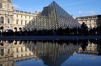 Știri de azi | Jaful de la Luvru: Două persoane, puse sub acuzare sâmbătă. Trei persoane au fost puse în libertate - Știri de azi | 