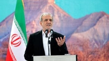 Știri de azi | Teheranul ar putea să fie evacuat, dacă nu plouă până la sfârşitul anului, din cauza penuriei de apă, cauzată de secetă, anunţă preşedintele iranian Massoud Pezeshkian - Știri de azi | 