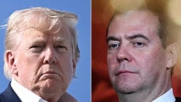 Știri de azi | Trump ”probabil că nu ştie” ce ”înţelege el însuşi prin «teste nucleare»”, îl atacă Medvedev. ”Rusia va fi obligată să evalueze oportunitatea de a proceda ea însăşi la teste nucleare la scară mare”, îl persiflează el - Știri de azi | 