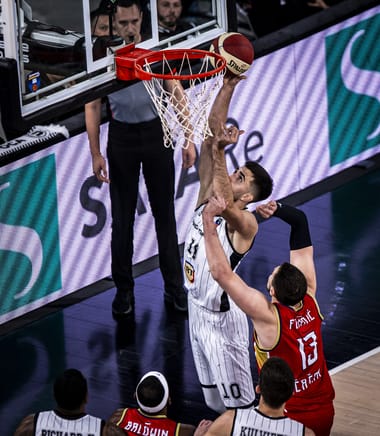 Știri de azi | Baschet masculin: U BT Cluj, a treia victorie în Liga Adriatică, scor 97-76 cu KK Borac Čačak, la meciul 500 al antrenorului Mihai Silvăşan - Știri de azi | 