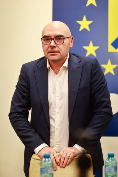Știri de azi | Mihai Răzvan Moraru, desemnat candidat comun al USR şi PNL pentru preşedinţia Consiliului Judeţean Buzău - Știri de azi | 