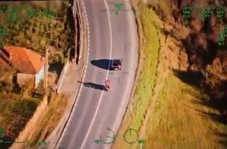 Știri de azi | Cluj: Sancţiuni record pentru un motociclist filmat din elicopter în timp ce face mai multe depăşiri neregulamentare pe DN 1. El a depăşit inclusiv pe o trecere pentru pietoni – FOTO, VIDEO - Știri de azi | 