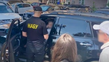 Știri de azi | Scandal uriaş de corupţie în sectorul energetic din Ucraina. Ministrul justiţiei şi fostul partener de afaceri al lui Zelenski au fost vizaţi de percheziţii - Știri de azi | 