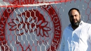 Știri de azi | Evangelos Marinakis, proprietarul clubului Nottingham Forest, judecat la Atena pentru instigare la violenţă şi sprijinirea unei organizaţii criminale - Știri de azi | 