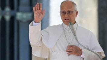 Știri de azi | Papa Leon a avut o întâlnire „profundă şi dureroasă”, de câteva ore, cu supravieţuitorii abuzurilor sexuale ale unor clerici - Știri de azi | 