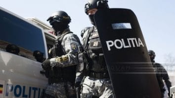 Știri de azi | Percheziţii în Bucureşti şi în judeţele Iaşi şi Ilfov, într-un caz de înşelăciune cu un prejudiciu de peste 7 milioane de euro/ Suspecţii sunt acuzaţi că au luat mai multe credite şi maşini în leasing cu acte false - Știri de azi | 